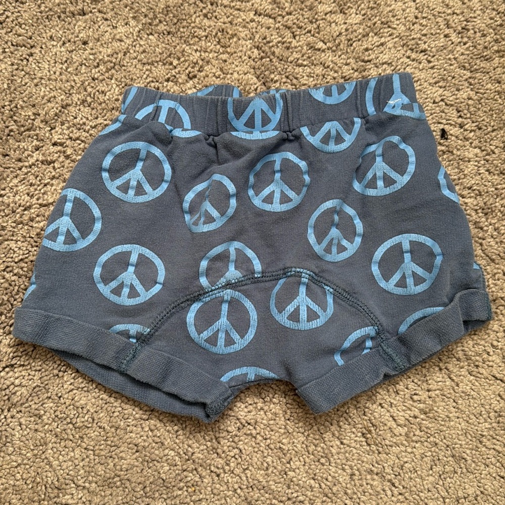 Toddler boy peace sign shorts
